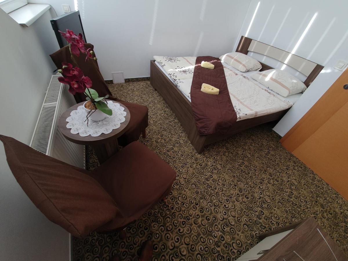 Hostel Novak Νόβο Μέστο Εξωτερικό φωτογραφία