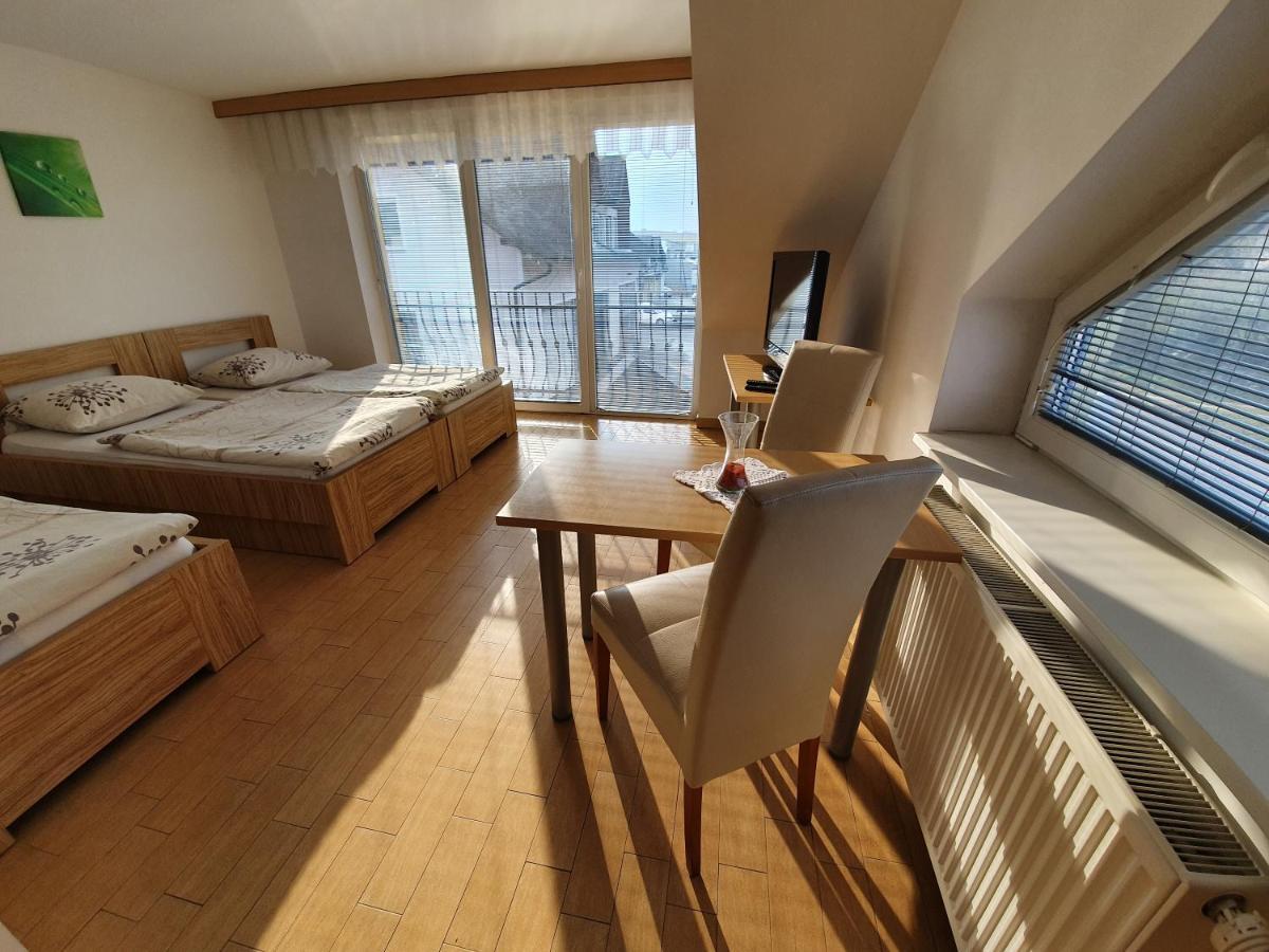 Hostel Novak Νόβο Μέστο Εξωτερικό φωτογραφία